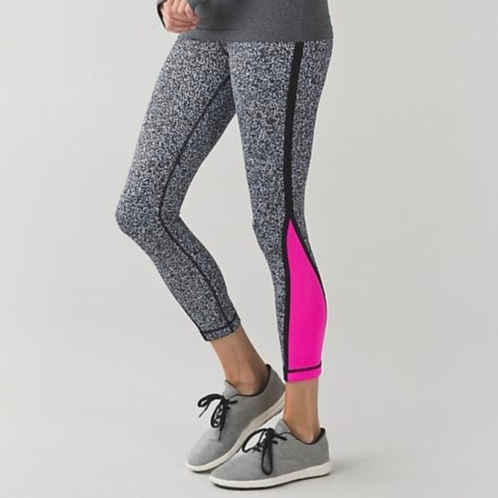 Lululemon Pace Tight Flashback Static White Black / Raspberry Glo Light